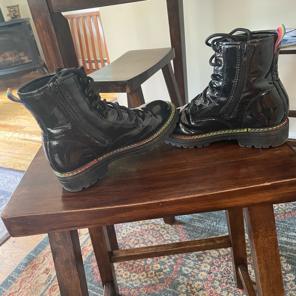 Black Patent Leather Kids Boots -Kurt Geiger size 2